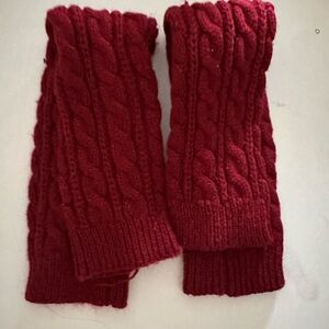 Cable Knit Red handwarmers